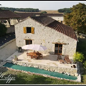  Hébergement de vacances La Halippe